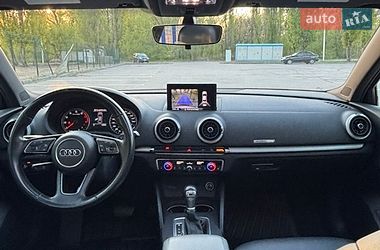 Седан Audi A3 2017 в Запоріжжі