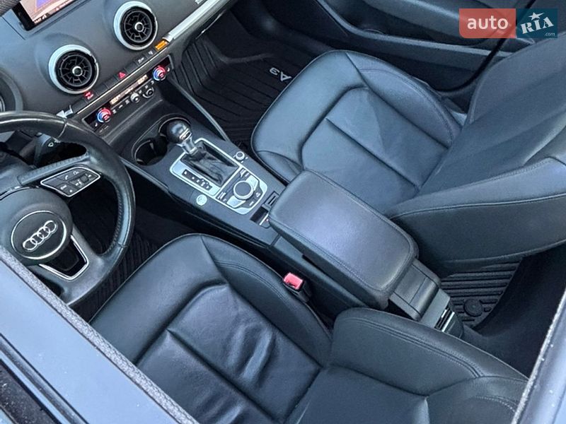 Седан Audi A3 2017 в Запоріжжі