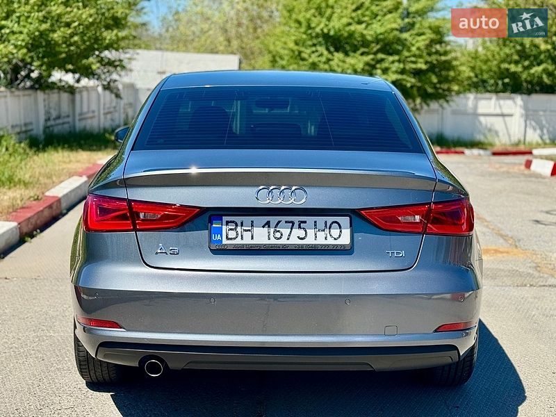 Седан Audi A3 2015 в Одессе
