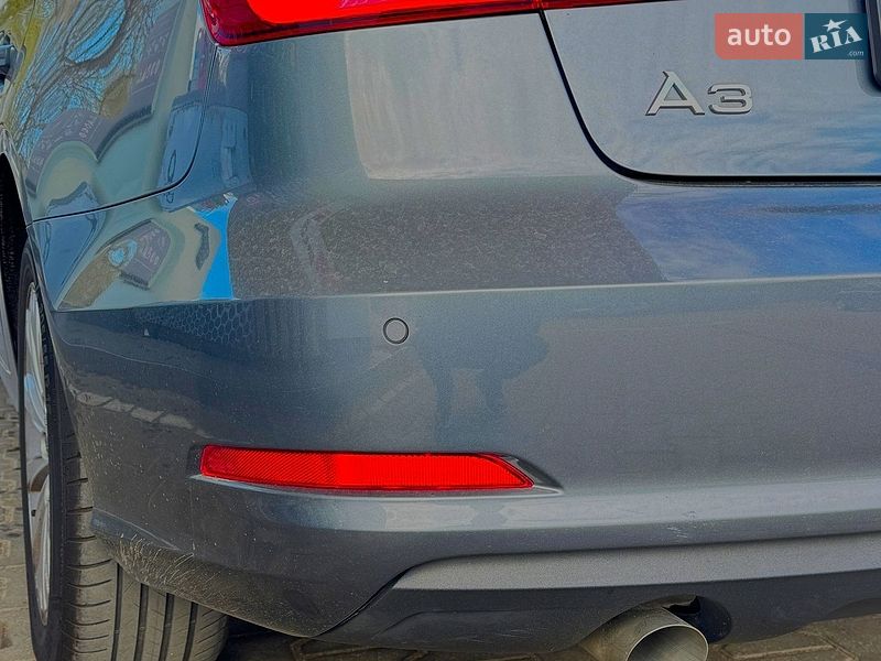 Седан Audi A3 2015 в Одессе
