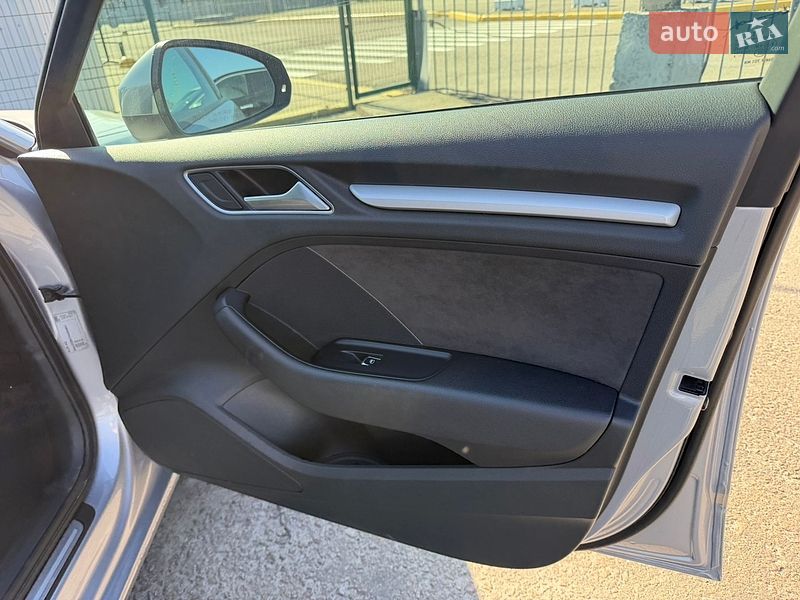 Хетчбек Audi A3 2016 в Києві