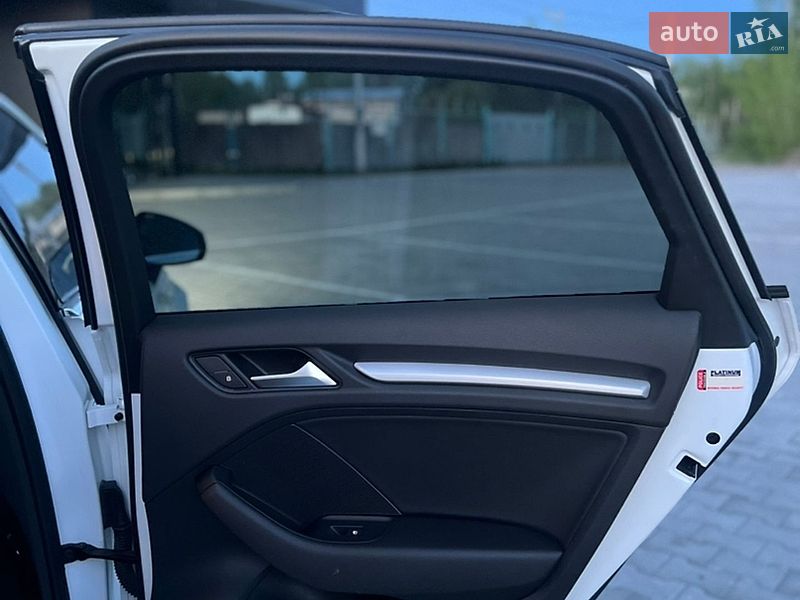 Седан Audi A3 2019 в Шептицькому