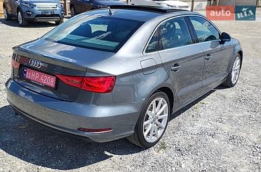 Седан Audi A3 2015 в Ровно
