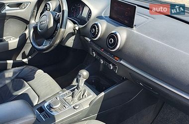 Седан Audi A3 2015 в Ровно