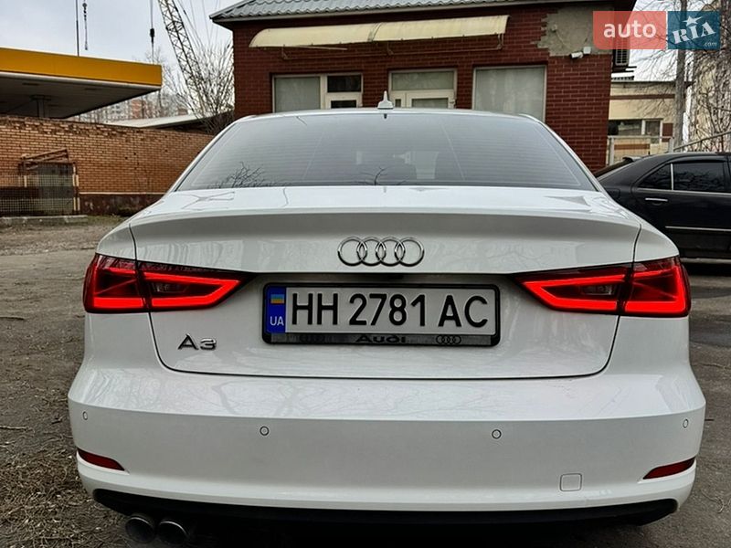 Седан Audi A3 2015 в Одессе