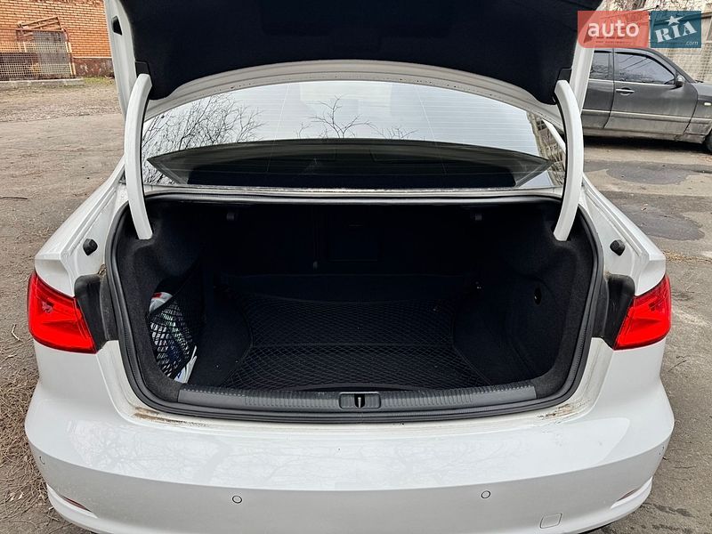 Седан Audi A3 2015 в Одессе