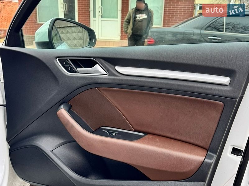 Седан Audi A3 2015 в Одессе