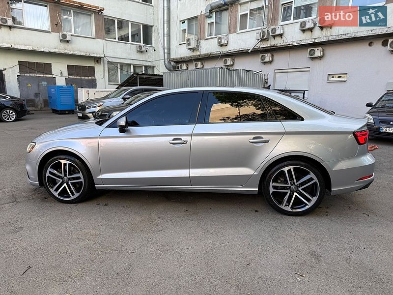 Седан Audi A3 2020 в Киеве
