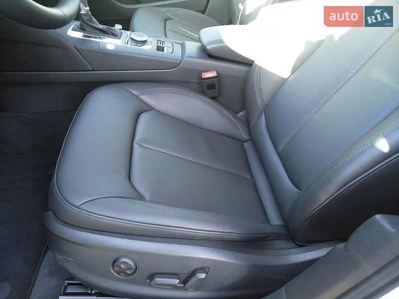 Седан Audi A3 2016 в Киеве