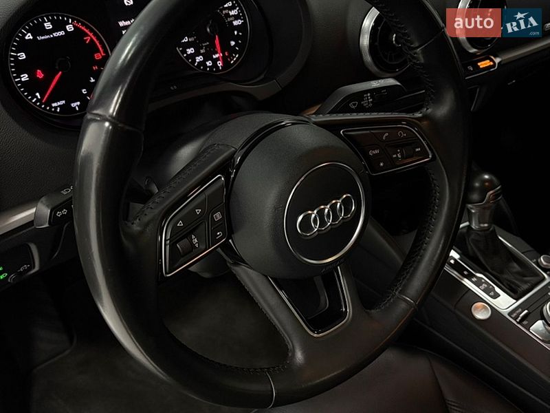 Седан Audi A3 2016 в Одессе