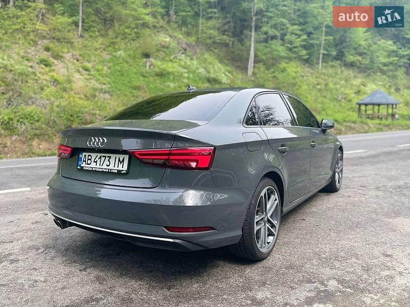 Седан Audi A3 2017 в Хмельницком