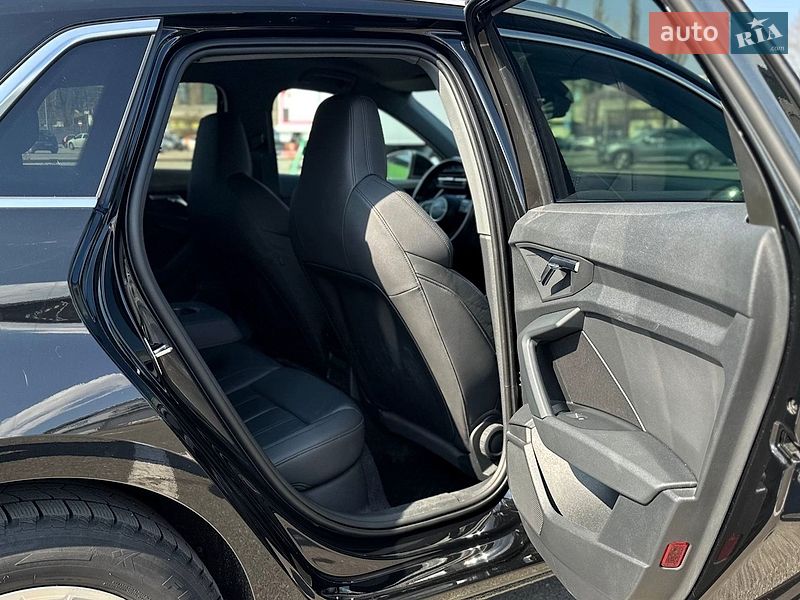 Хэтчбек Audi A3 2021 в Киеве