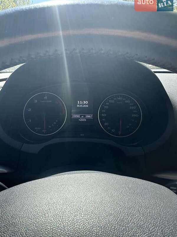 Седан Audi A3 2016 в Киеве