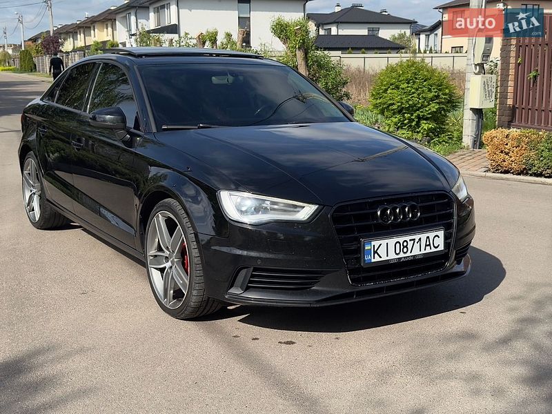 Седан Audi A3 2016 в Киеве
