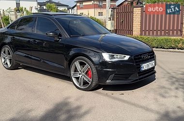 Седан Audi A3 2016 в Киеве