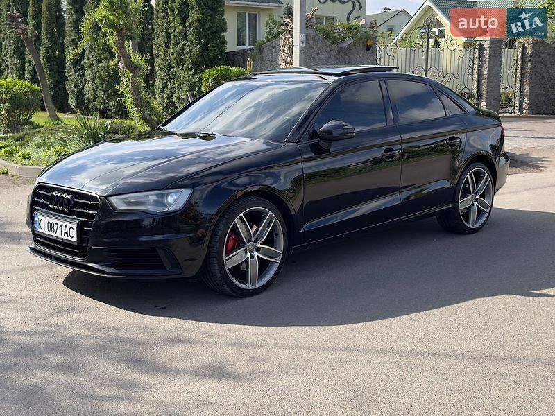Седан Audi A3 2016 в Киеве