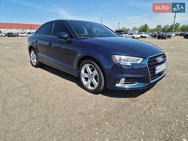 Седан Audi A3 2017 в Киеве