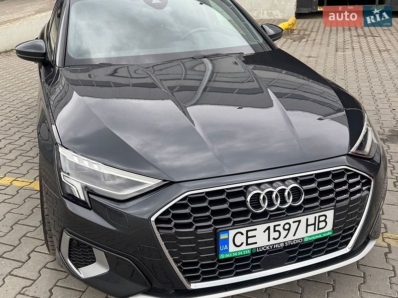 Седан Audi A3 2022 в Чернівцях
