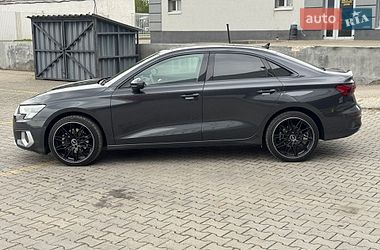 Седан Audi A3 2022 в Чернівцях