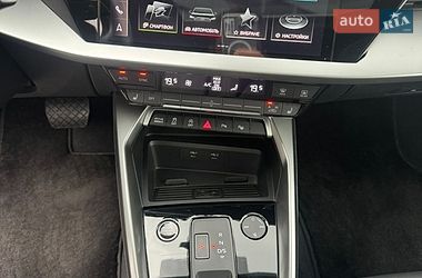 Седан Audi A3 2022 в Чернівцях