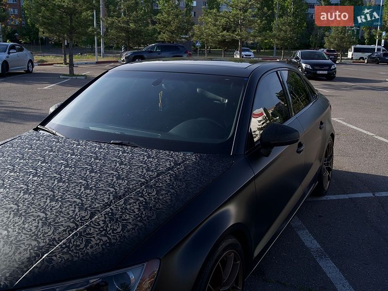 Седан Audi A3 2015 в Николаеве