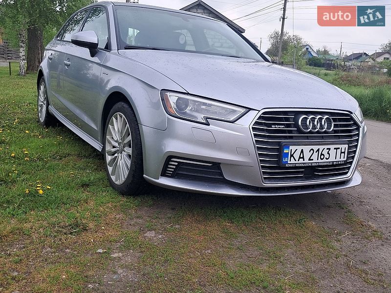 Хетчбек Audi A3 2017 в Києві