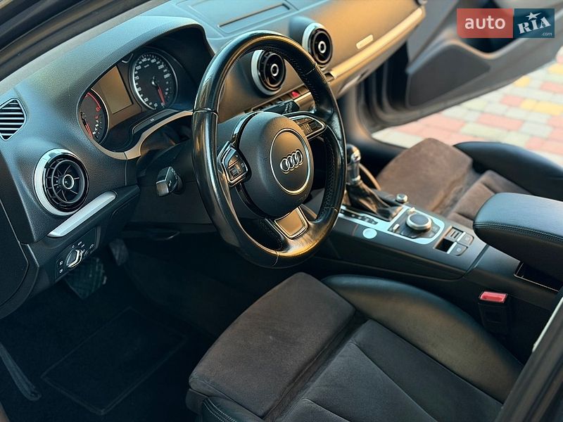 Хетчбек Audi A3 2016 в Одесі