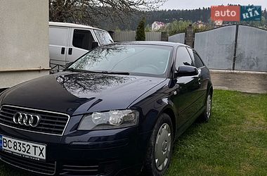 Хэтчбек Audi A3 2004 в Сходнице