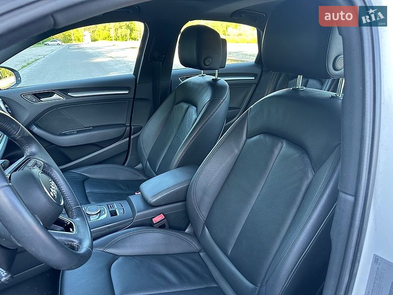 Седан Audi A3 2019 в Днепре