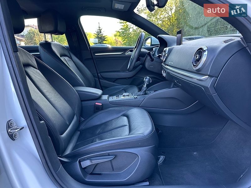 Седан Audi A3 2019 в Днепре