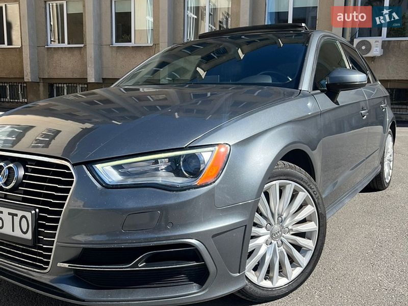Хетчбек Audi A3 2015 в Львові