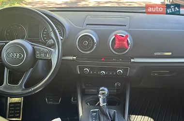 Седан Audi A3 2016 в Ровно