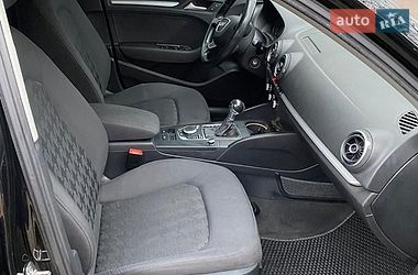 Седан Audi A3 2015 в Сваляве