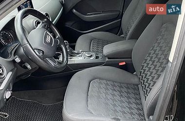 Седан Audi A3 2015 в Сваляве