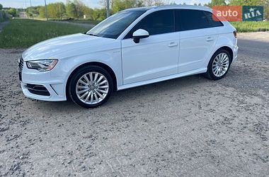 Хетчбек Audi A3 2016 в Львові
