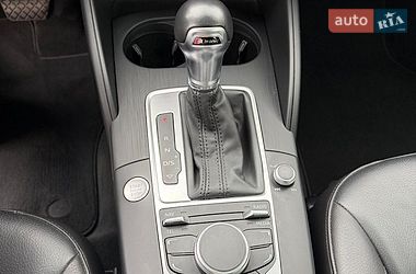 Седан Audi A3 2015 в Киеве