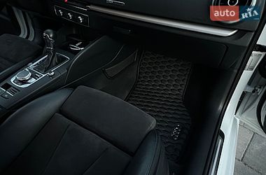 Хетчбек Audi A3 2016 в Києві