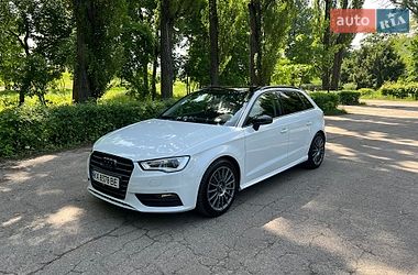 Хэтчбек Audi A3 2016 в Киеве