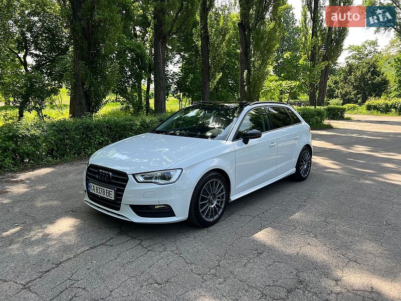 Хетчбек Audi A3 2016 в Києві