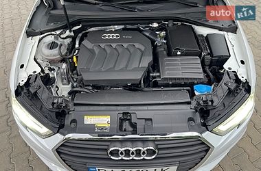 Седан Audi A3 2016 в Кременчуці