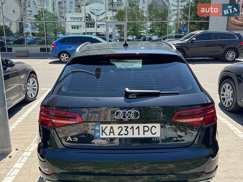 Хетчбек Audi A3 2016 в Києві