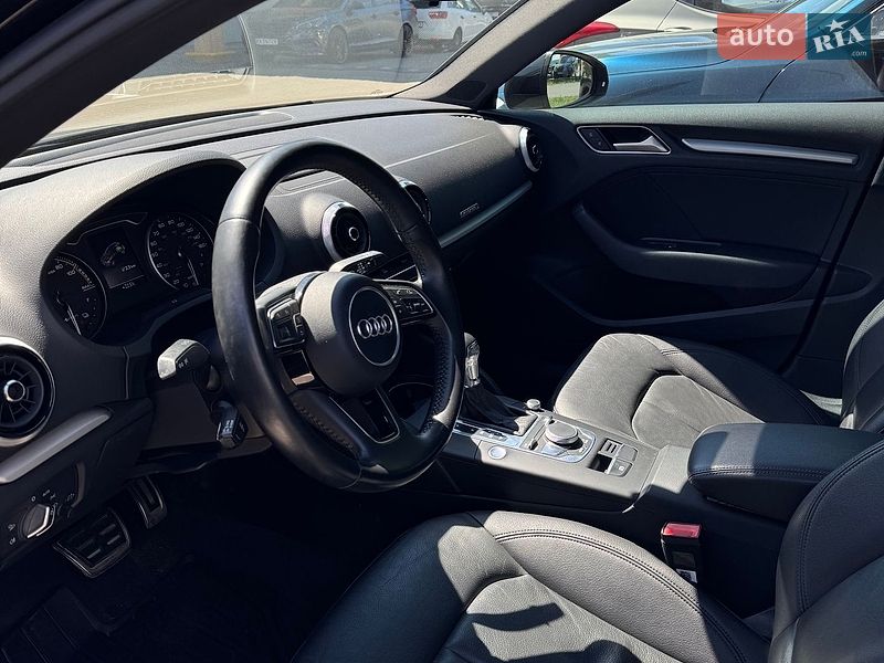 Хетчбек Audi A3 2016 в Києві