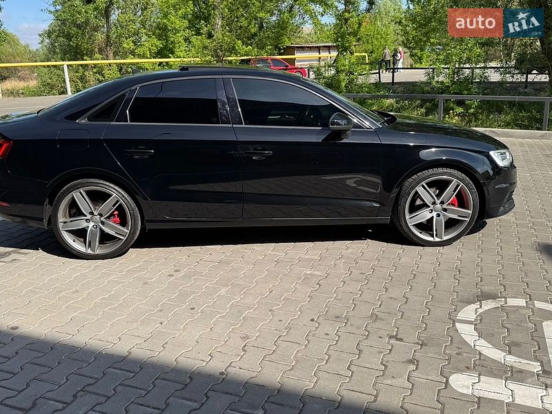 Седан Audi A3 2016 в Киеве