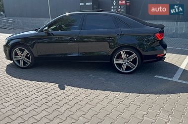 Седан Audi A3 2016 в Киеве