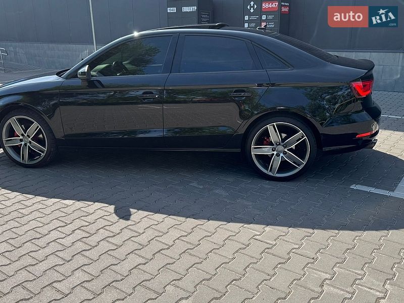 Седан Audi A3 2016 в Киеве