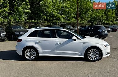 Хетчбек Audi A3 2017 в Луцьку