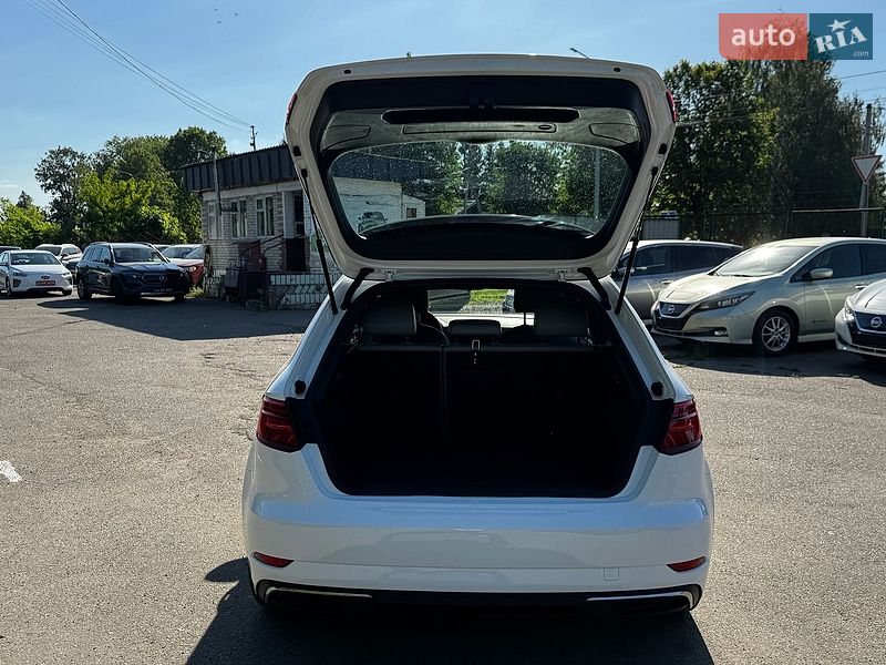 Хетчбек Audi A3 2017 в Луцьку