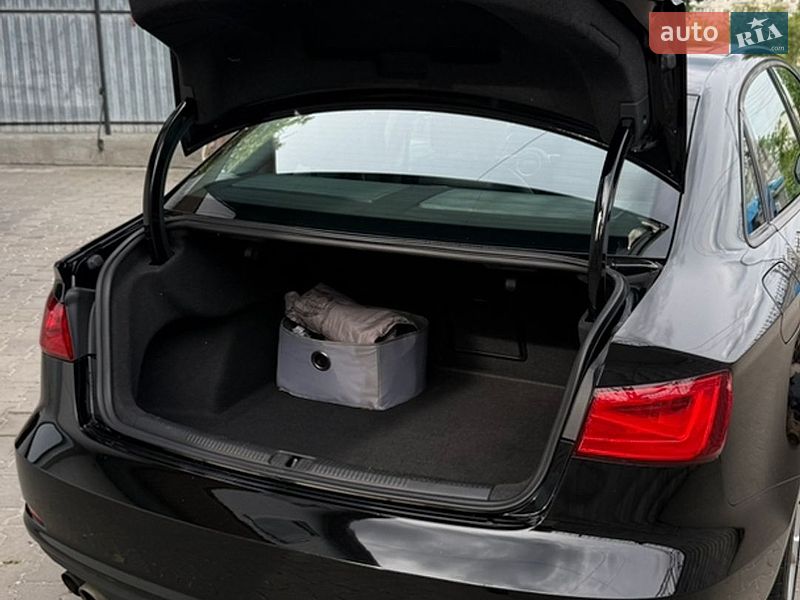 Седан Audi A3 2014 в Киеве