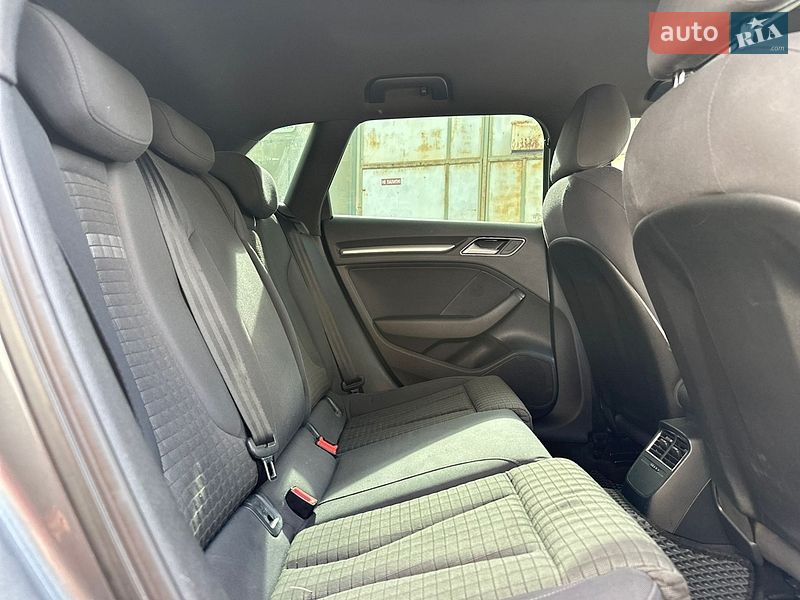 Хетчбек Audi A3 2013 в Чернівцях