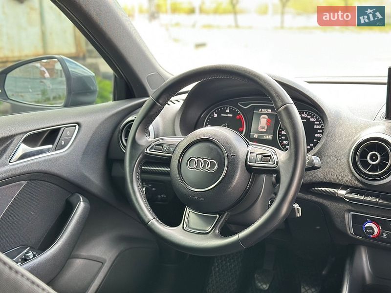 Хетчбек Audi A3 2013 в Чернівцях